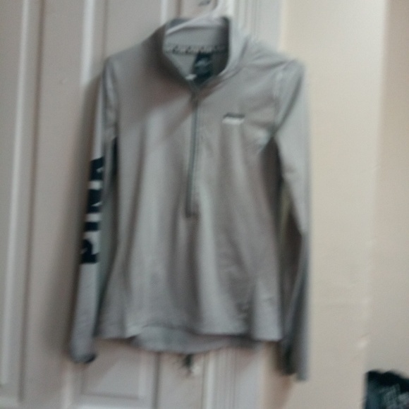 Vs PINK ultimate half zip - Picture 1 of 2